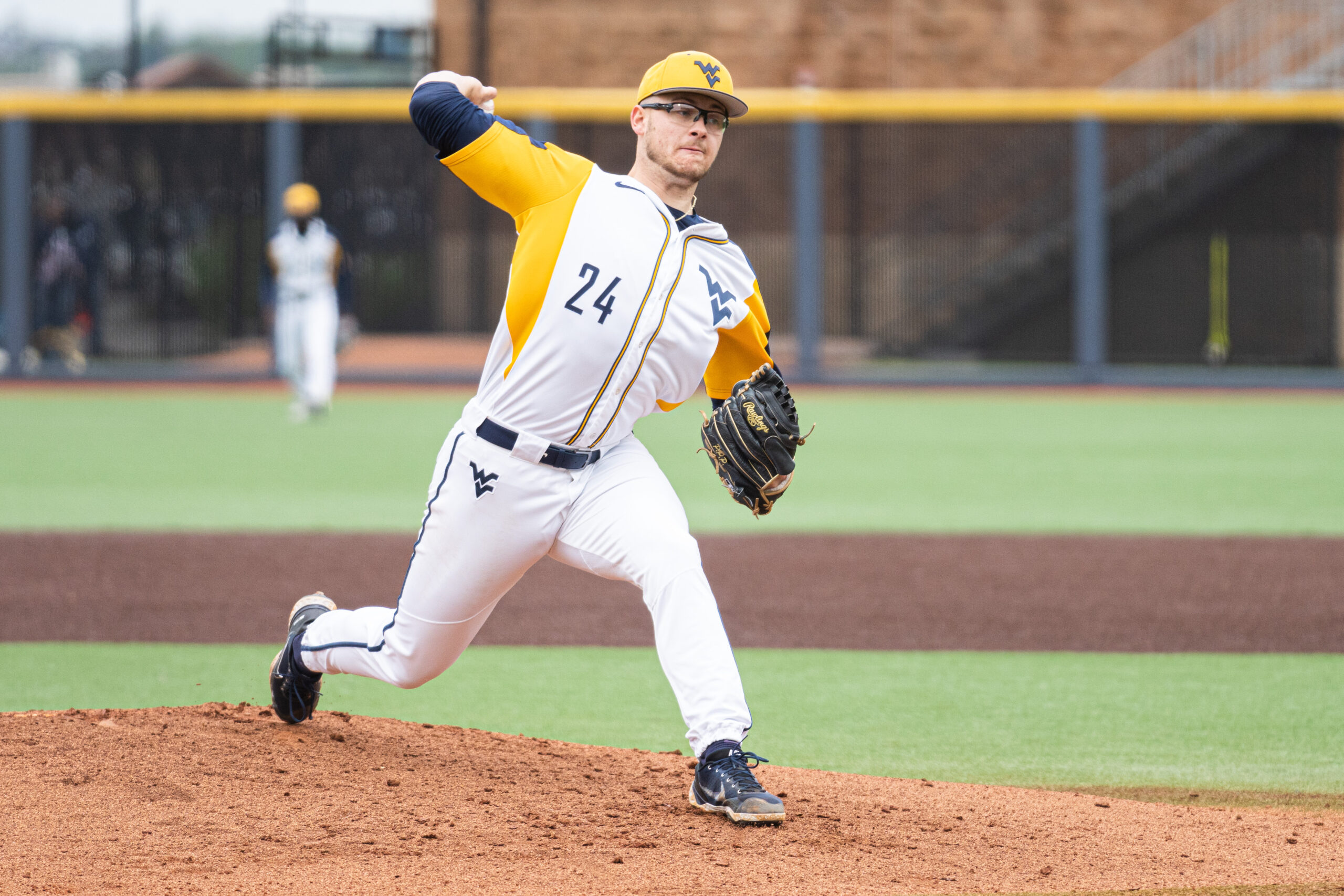 No. 20 Texas, Melendez power their way to a doubleheader sweep of West Virginia